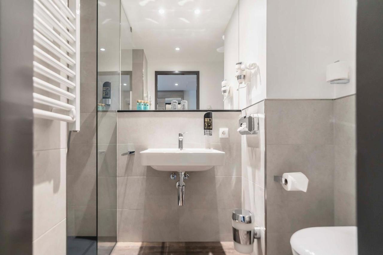 Abasto Hotel Muenchen Feldmoching エクステリア 写真
