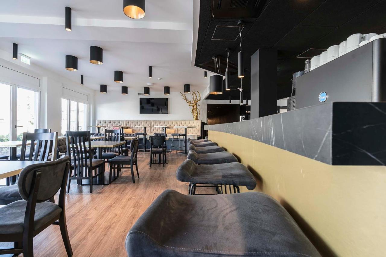 Abasto Hotel Muenchen Feldmoching エクステリア 写真